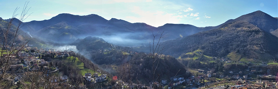 Vista panoramica su Zogno e i suoi monti a sud